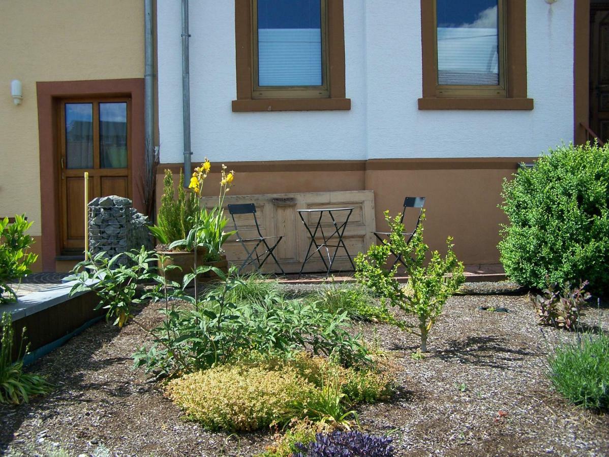 Anna Ferienwohnung Am Eifelsteig Neroth Luaran gambar